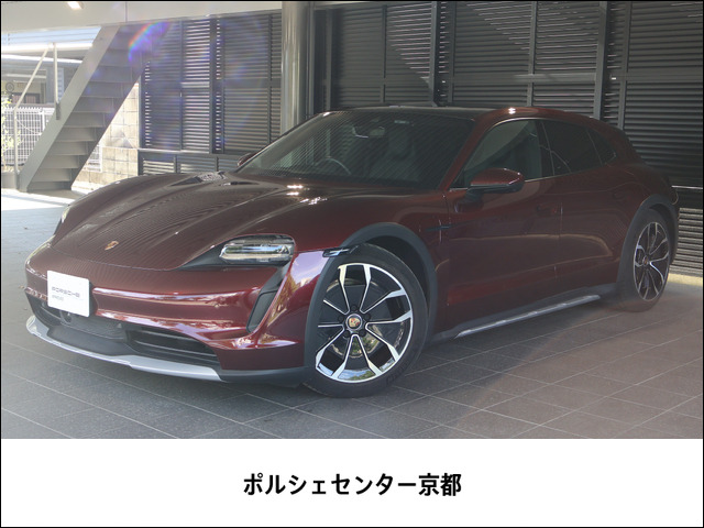 タイカンクロスツーリスモ 4 4+1シート 4WD