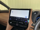 ディスプレイオーディオを装備。スマホとクルマをつなぐことで、これまでのナビに加えて、いろんなサービスが楽しめます。
