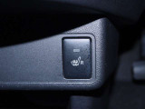 運転席シートヒータースイッチ