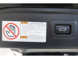 パワーバックドア付きなので、開け閉めもワンタッチ!挟み込み防止機能も付いてますよ♪