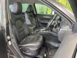 運転席シート廻りは使用感も少なく、良好な状態となっています。丁寧に使われていたことがよくわかりますね。