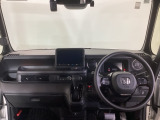 フロントガラスが大きく、ワイドな視界で運転もしやすくなるように、設計されています。