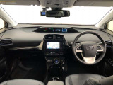 シンプルながら機能性あふれる運転席廻りです。視界性もよく、運転しやすいですよ。