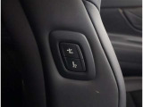 運転席から助手席の調整も可能なんです^^