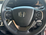 【ステアリングスイッチ】が付いており運転中に前方から目線をそらすことなくオーディオ等の操作が可能なので安心・快適にカーライフをお楽しみいただけます。