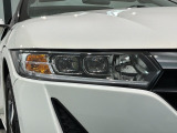 LEDヘッドライトは、点灯の瞬間から最大光量を発揮し、突然暗くなるトンネルなどでの安定感を高めます。
