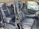 運転席は広く座りやすいです。