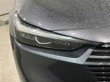 LEDヘッドライトは、点灯の瞬間から最大光量を発揮し、突然暗くなるトンネルなどでの安定感を高めます。