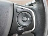 ◆アダプティブクルーズコントロール◆予め設定した車速内でクルマが自動的に加減速。前走車との適切な車間距離を維持しながら追従走行します。【LKAS】車線維持支援システムでステアリング操作を支援。