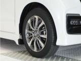 認定中古車では、厳しいHonda認定基準をクリアした厳選されたHonda認定中古車のみ、取り扱っております。「ご購入前の安心」「納車後の信頼」を車両と一緒に提供しております。
