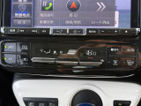 【 オートエアコン 】車内温度を感知して自動で温度調整をしてくれるのでいつでも快適な車内空間を創り上げます。