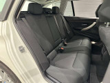 ナンバー付きの車両は公道試乗可能です(登録済未使用車など一部除く)。また、取り回しの確認など、広い場内でご試乗も可能です。お気軽に申し付けください。