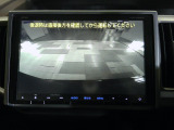 バックカメラの画像です。車庫入れの安心感がアップしますね☆