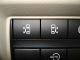 両側電動オートスライドドア付き!!運転席のスイッチでも開閉可能です♪重い荷物を持っている時や、雨の日に重宝します!小さいお子様がいても巻き込み防止機能や手動のみに切替も出来ますので安心です♪