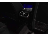 【クライメートコントロール(左右独立調整)】運転席、助手席の方で温度設定を可能とし、それぞれ快適性を実現できます