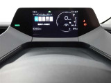 トップマウントメーター・7インチディスプレイに先進的で機能LEDインジケーターでスマートでコックピット感を演出