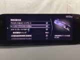 ハンドル操作をアシストすることにより車線からの逸脱回避を支援します。