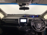 【前方視界】開放的な前方視界!運転がしやすく疲れにくいです♪窓が大きく、見通しがとっても良いおクルマですよ♪