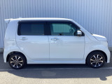 車両状態証明書付き車両です。車両状態を検査員が評価をし、結果を点数で表示しております。1台1台プロの目で事細かにチェックしている車両ですので、ご安心してお買い求めしていだけます。