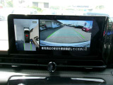 アラウンドビュ-モニタ-装備。上から見下ろしているような映像が表示されるので、車庫入れ時も安心です!