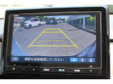 もちろんリアカメラも装備。安心、安全のために駐車時などの後方死角を減らします。また切り替えボタンを操作するとで、ノーマルビュー・ワイドビュー・トップダウンビューの切り替えが可能です!