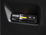 ◆ETC2.0装着◆進化したドライブ体験。料金収受システムだけだったETCが生まれ変わって、高速道路を賢く使うETC2.0に進化しました。多彩な情報サービスが便利で快適なドライブ体験を提供します。