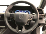 ハンドルは車を運転する上で、ずっと握っている重要なパーツです。手にフィットする物がいいですよね♪