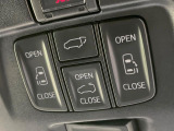 【両側パワースライドドア】スマートキーや運転席のスイッチで後席両側スライドドアの開閉が可能♪電動だから力を入れてドアを開ける必要が無く、小さなお子様でも簡単に開け閉めでき快適です♪