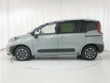 両側パワースライドドア付きだから、狭い駐車スペースなどでの 乗り降りラクラク!小さなお子さまのいるご家庭には嬉しい装備。