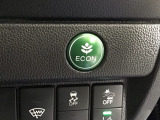 ★ECONスイッチ★ エコドライブを加速しよう!スイッチをONにすると、運転の仕方によるロスを抑え込み燃費をよくするようクルマが頑張ります(*^ー^*)燃費向上にチャレンジ♪