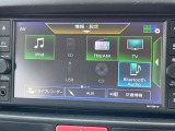 走る楽しさを加速する、ナビゲーションです。ラジオはもちろん、CD再生にUSBオーディオ接続、Bluetoothも対応しております。