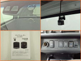 ドライブレコーダーが付いています!映像を記録する車載カメラです。万が一事故が発生した時やあおり運転にあった時にも安心です!今や必需品ですね!