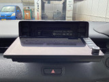 現在装着中のディーラーオプションナビ:VXU-225VZiでございます。