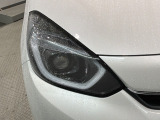 LEDヘッドライトは、点灯の瞬間から最大光量を発揮し、突然暗くなるトンネルなどでの安定感を高めます。