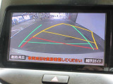 バックガイドモニターで、後方を確認しながら安心して駐車することができます。運転初心者も熟練者も必須の機能ですよ!