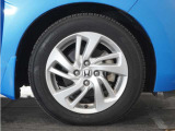 アルミホイール装着車です!これで足元まわりもおしゃれにきまります!