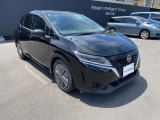 人気のグレードのお車ですので、お問い合わせはお早めに。TEL:042-721-8123
