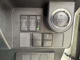 両側パワースライドドア付きだから、狭い駐車スペースなどでの 乗り降りラクラク!小さなお子さまのいるご家庭には嬉しい装備。