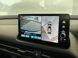 【マルチビューカメラ】周囲の状況を多彩なビューでナビ画面に表示します。駐車場や見通しの悪い交差点での安心感を高めます♪