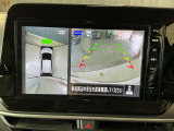 【アラウンドビューモニター】周囲を見渡せる映像で、スムースな駐車をサポートします