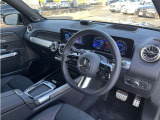 中古車だけではなく、新車も多岐にわたり、正規輸入車販売を行っております。全国選りすぐりの仕入ネットワークの中からあなたにピッタリのお車を探します!【お問い合わせ電話番号072-461-1411】