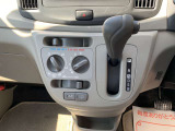 ★中古車なので、傷や凹みは多少はございます。小さな傷から大きな傷までさまざまです。大きな傷凹みは鈑金塗装修理後にお渡しを致しております。自社鈑金工場完備ですので、スピーディーな対応が可能です!