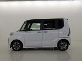 両側パワースライドドア付きだから、狭い駐車スペースなどでの 乗り降りラクラク!小さなお子さまのいるご家庭には嬉しい装備。