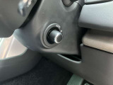 【電動コラム】シートメモリーと合わせて使用すると複数人運転する場合は、お好きなポジションを記憶する事ができます。細かな調節も可能なため、ストレスなく運転が出来ます。