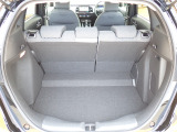 ◆定員乗車時のカーゴルームです。普段のお買い物の荷物やたくさんの収納が可能です。