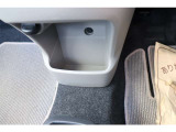 本整備費用は車両本体込です。お客様からの別途ご用命事項以外は費用はかかりませんのでご安心して総額でご比較下さい。納車前整備時にはエンジンオイル・オイルフィルターの交換をさせて頂いております!