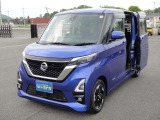 ☆ハンズフリーオートスライドドア☆スライドドアの下に足先を入れて引くだけで、ドアが自動で開く&閉まる!!まるで魔法のトビラです!!子供を抱いていても、両手に荷物を持っていても大丈夫!便利な装備!☆