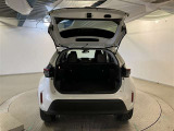 バックドアを上げた状態です。シートのアレンジ次第で荷室のスペースが広くなります!用途に合わせて快適な室内を!