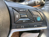 プロパイロット 設定された速度を保ち、車間距離レーダーによって車間距離もキープ、車線逸脱も補正します。※あくまでも補助機能です