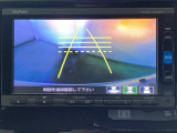 バックでの車庫入れも安心です! リアカメラが付いているバックモニター付のナビを装備しております。操作線もついており距離感も画面から確認できます。